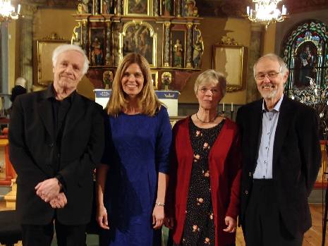 Jan Allan, Kerstin Fransson, Margareta Hagvall och Björn Hagvall i Karlskoga Kyrka 2014-04-05.